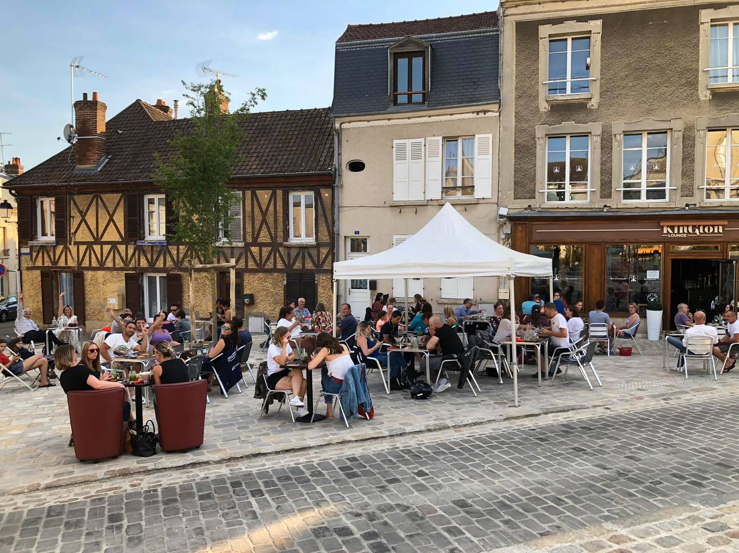 kington marines terrasse
